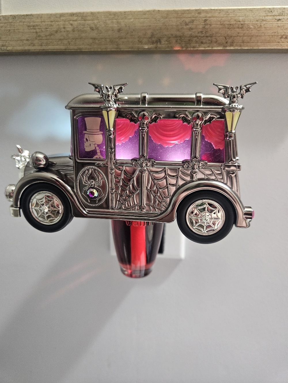Bath & Body Works Halloween Hearse Wallflower Plug And Refills